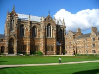 UNDERGRADUATE SCHOLARSHIP PROGRAMS IN THE UK